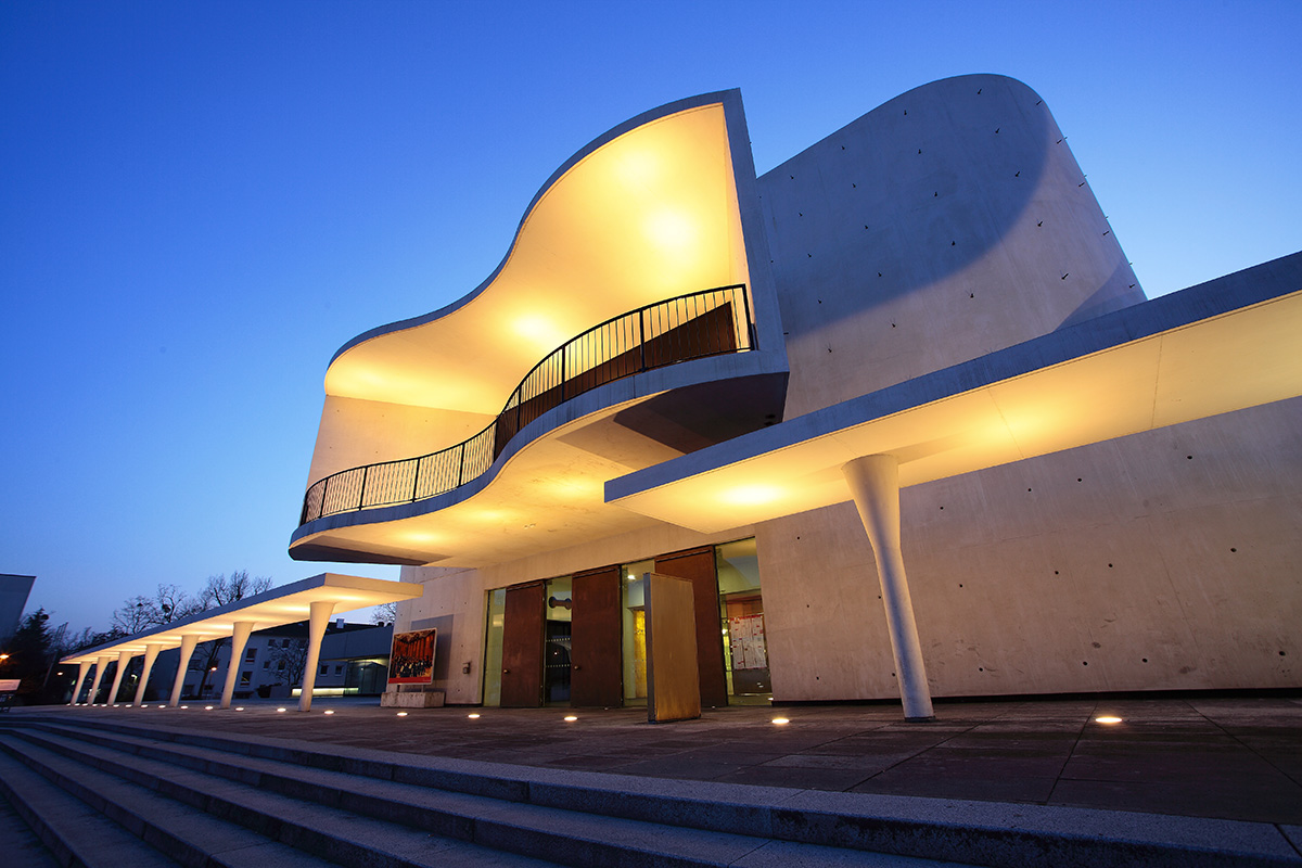 Staatstheater Darmstadt zur blauen Stunde