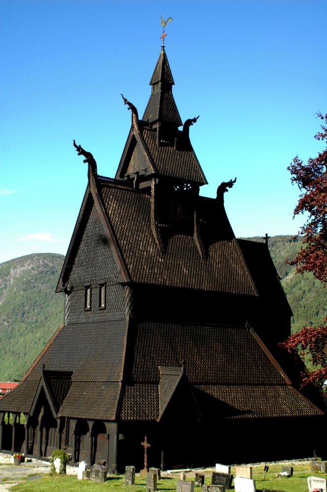 Stabkirche Hoppestad, Sognefjord, Norwegen