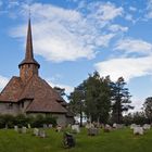 Stabkirche mit Friedhof in Norwegen