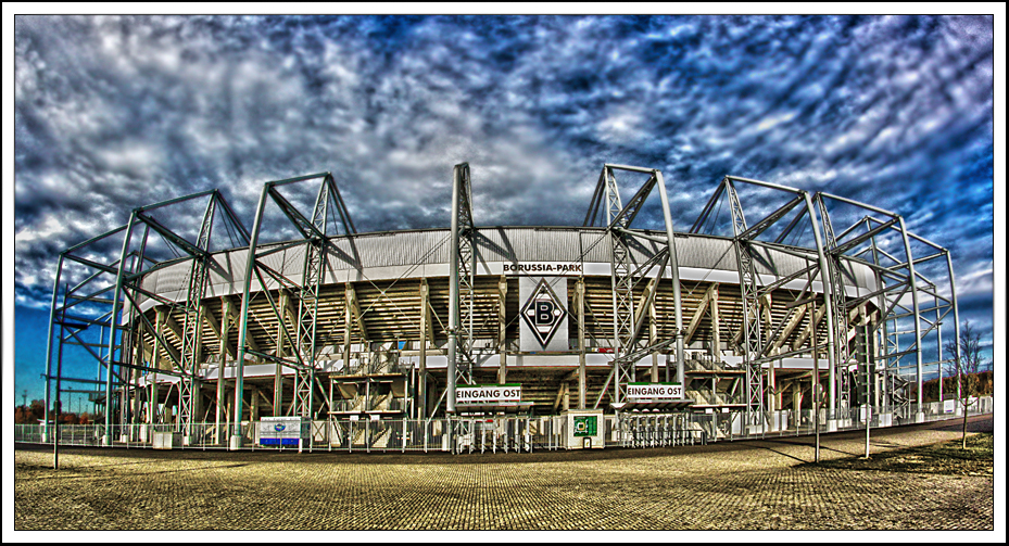 Stadion im Borussia-Park 04