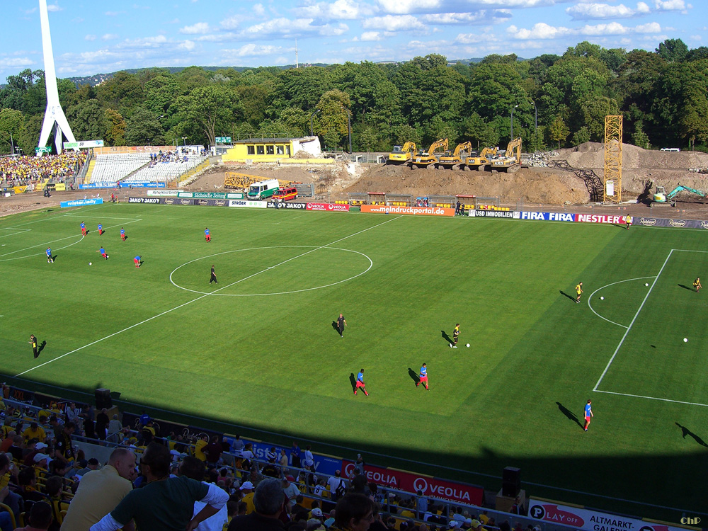 *Stadion-Wachstum* (2)