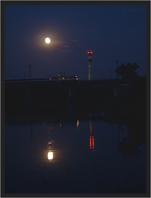 Stadlauer Brücke At Night II