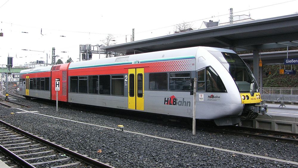 Stadlers Gelenktriebwagen