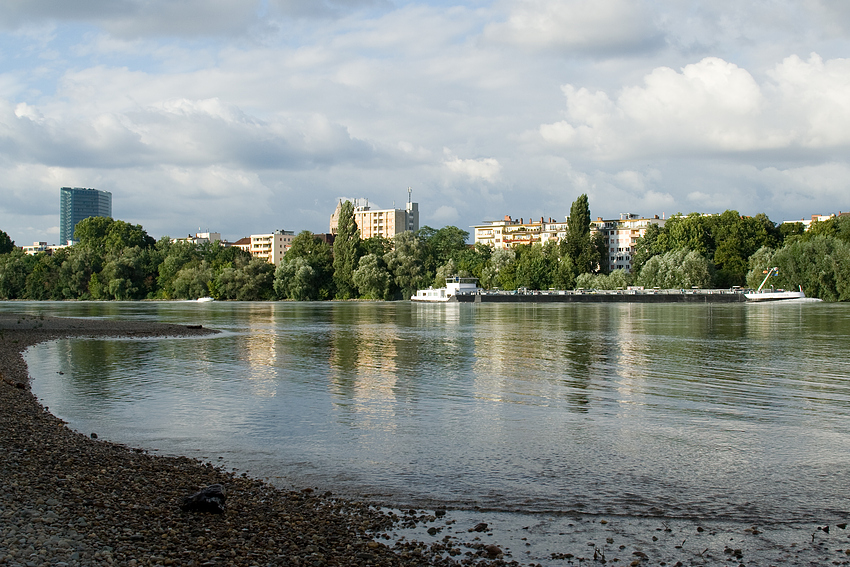 Stadt am Fluß (2)