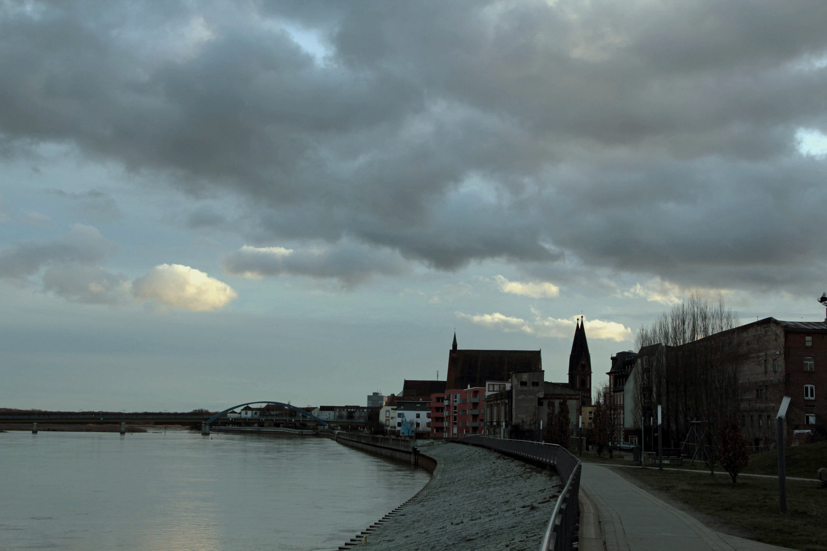 Stadt am Fluss