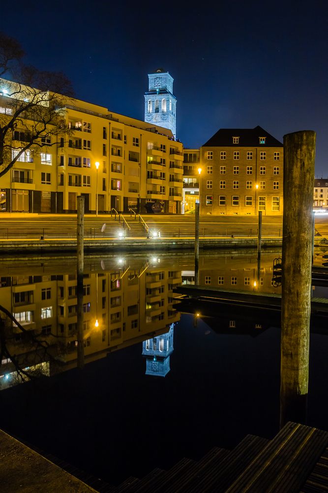 Stadt am Fluss - Pool mit Aussicht