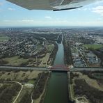Stadt am Lech ..... Augsburg   - - Flug mit Cessna 182 P - - Pilot : Rainer Kobald