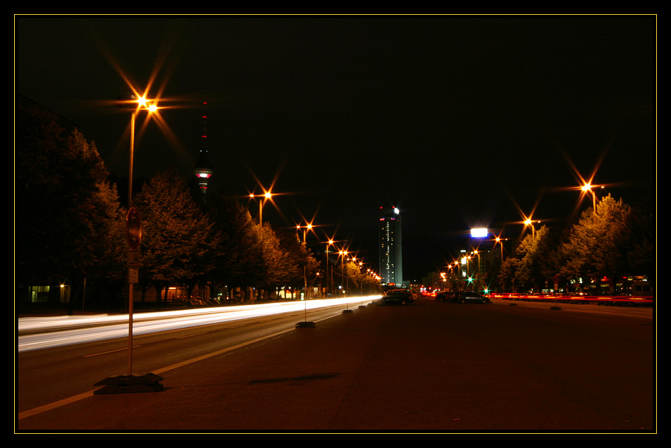 Stadt bei Nacht