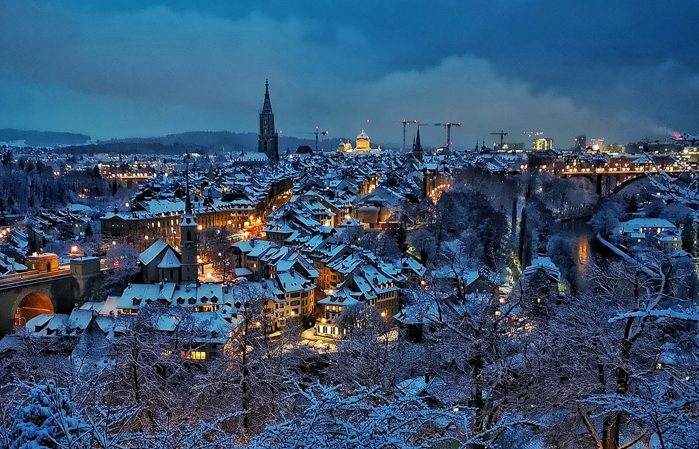 Stadt Bern im weissen Kleid von heute Morgen