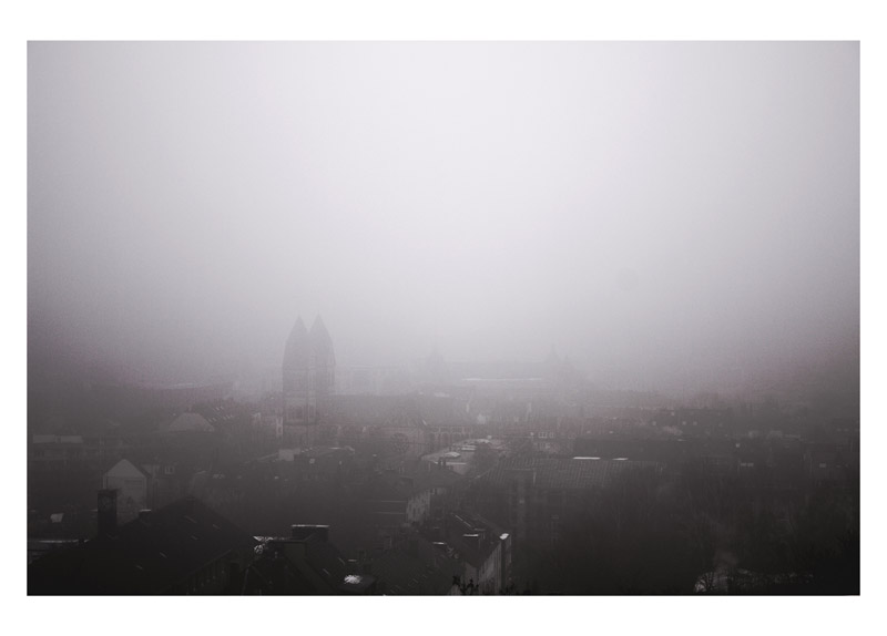 Stadt im Nebel