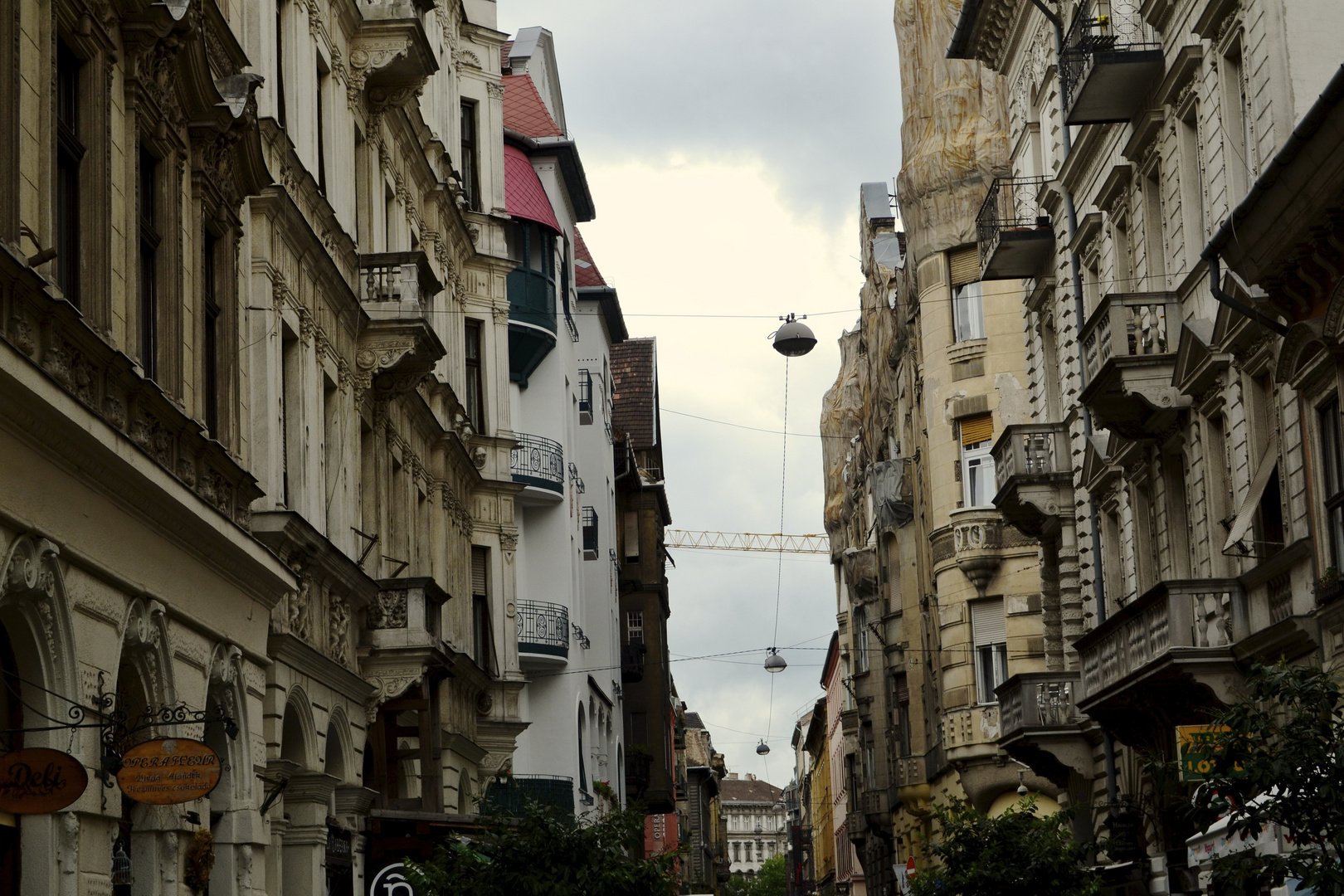 Stadt im Regen.