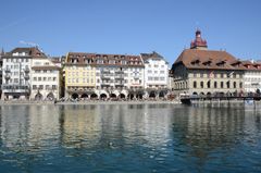 Stadt Luzern mit Rathaus