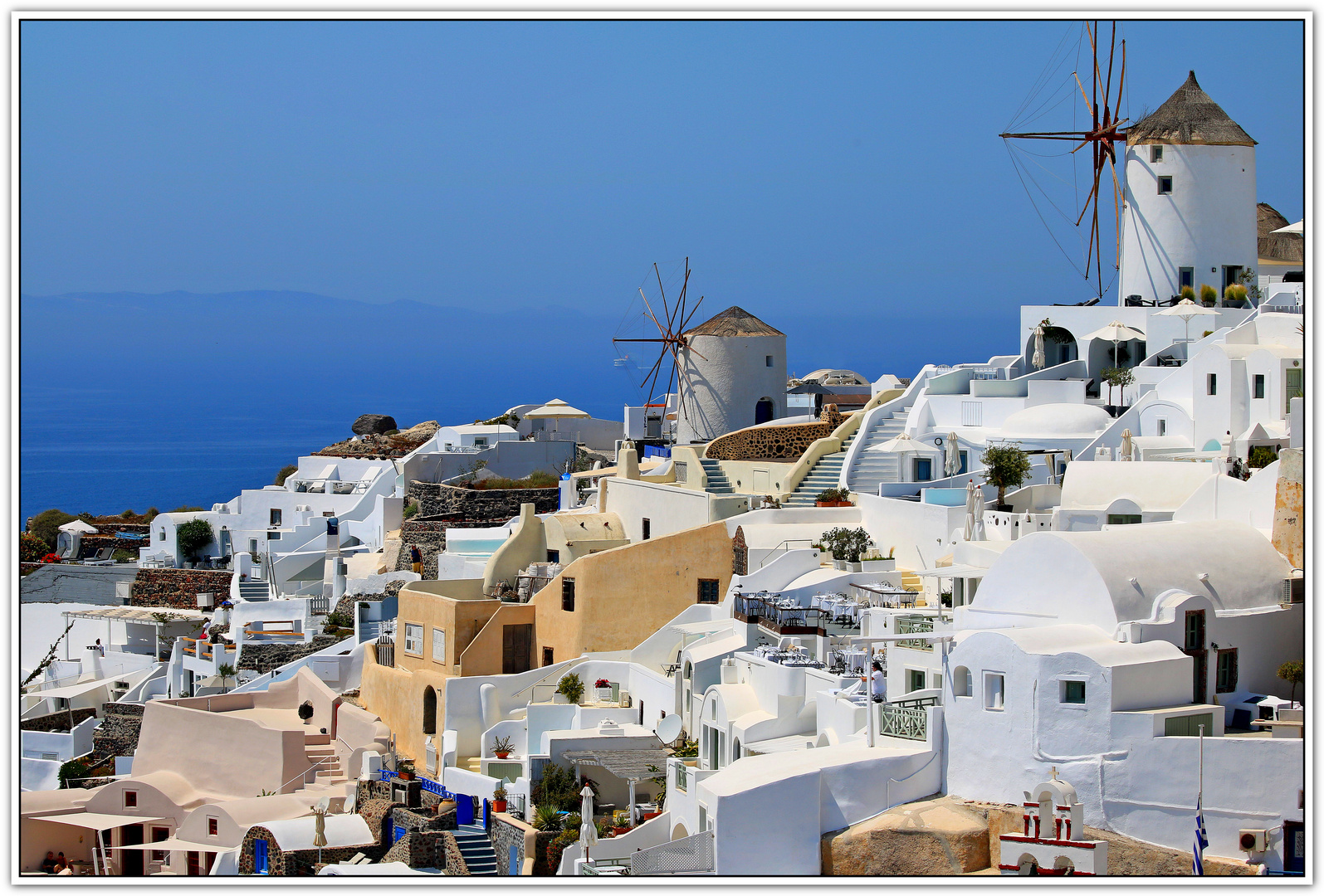 Stadt Oia auf Santorin...Kykladen, Griechenland