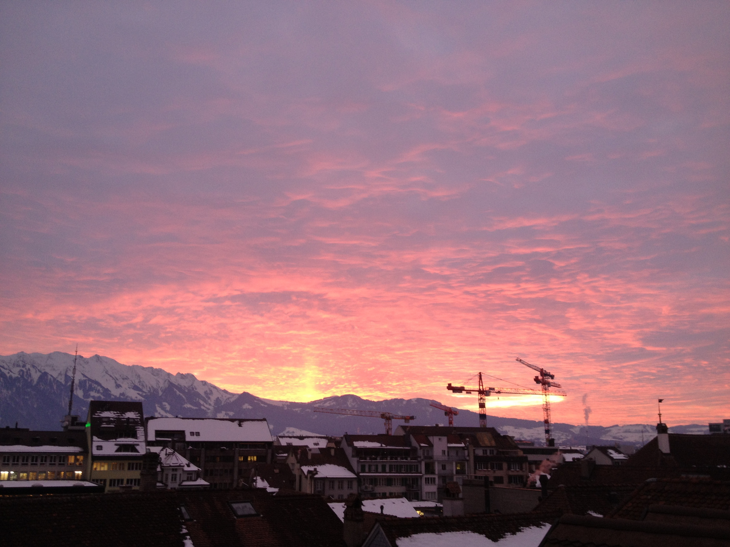 Stadt Thun im Sonnenuntergang