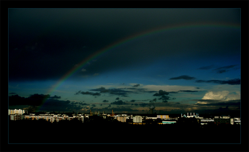 Stadt unter´m Regenbogen