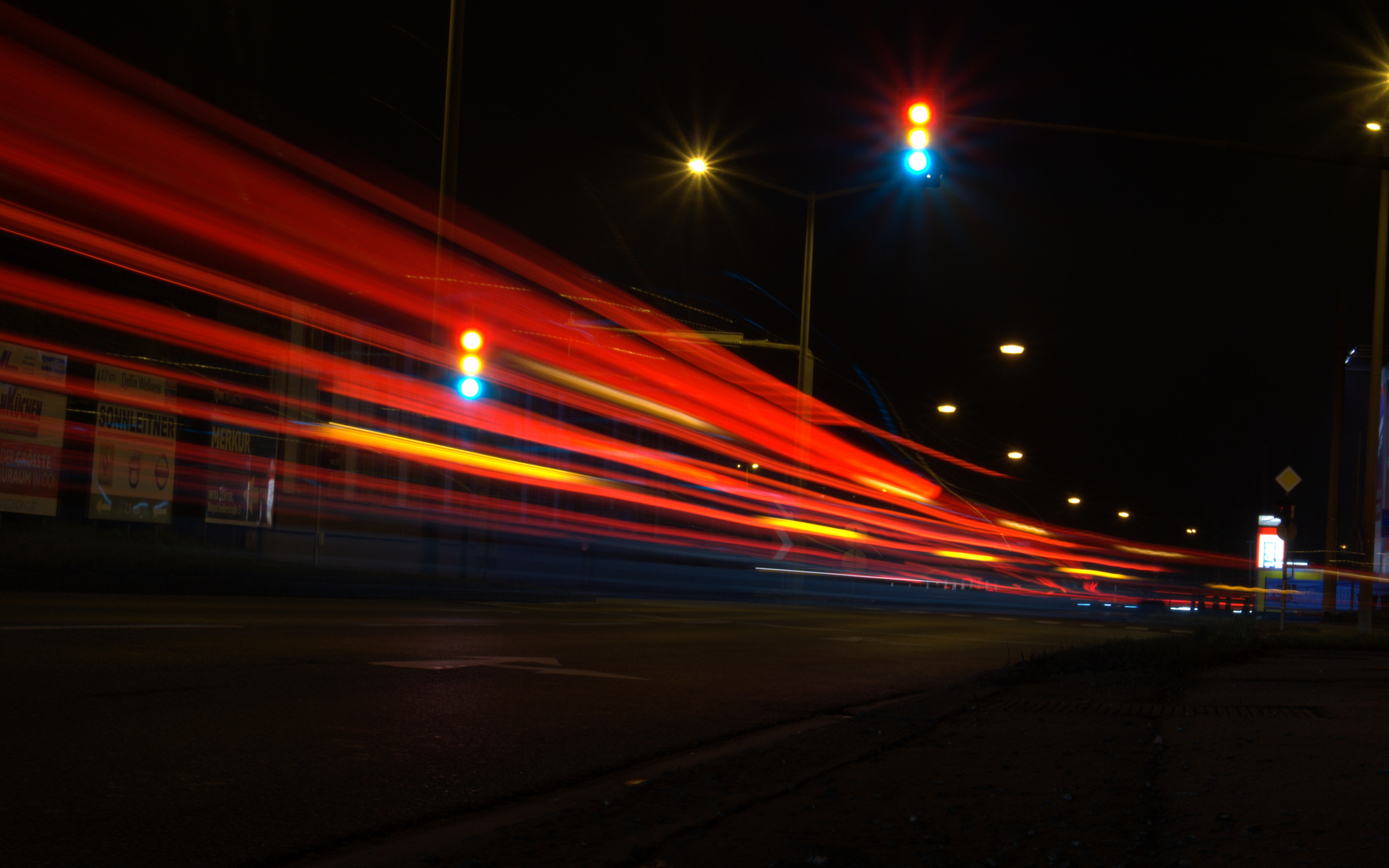 Stadt Verkehr bei Nacht