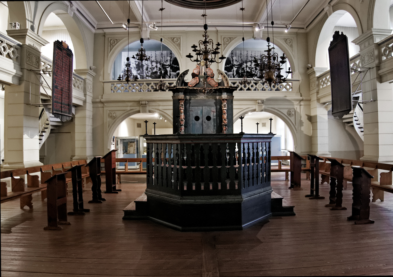 Stadtansichten - Inneneinrichtung Hornburger Synagoge