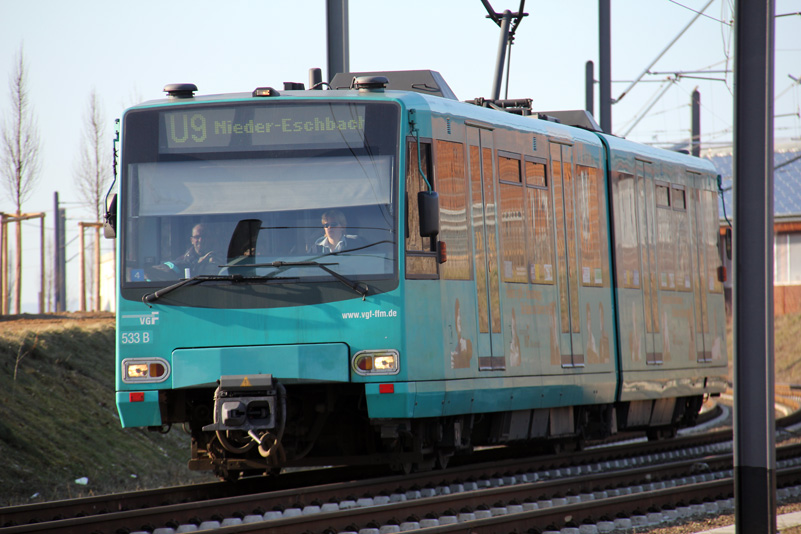 Stadtbahn U9 auf dem Riedberg