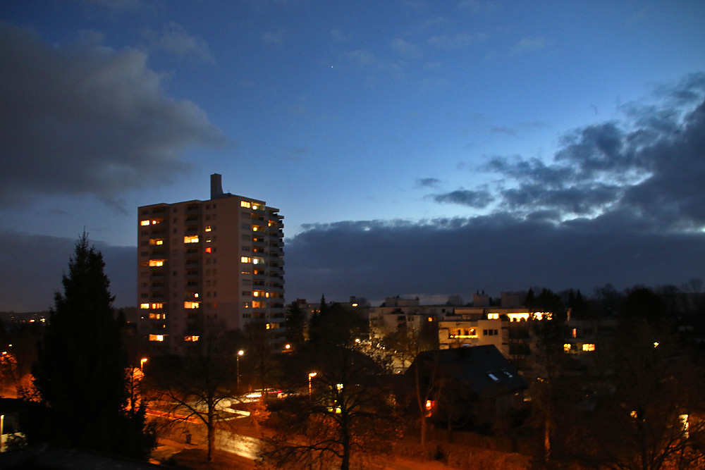 Stadtbezirk vor Sonnenaufgang