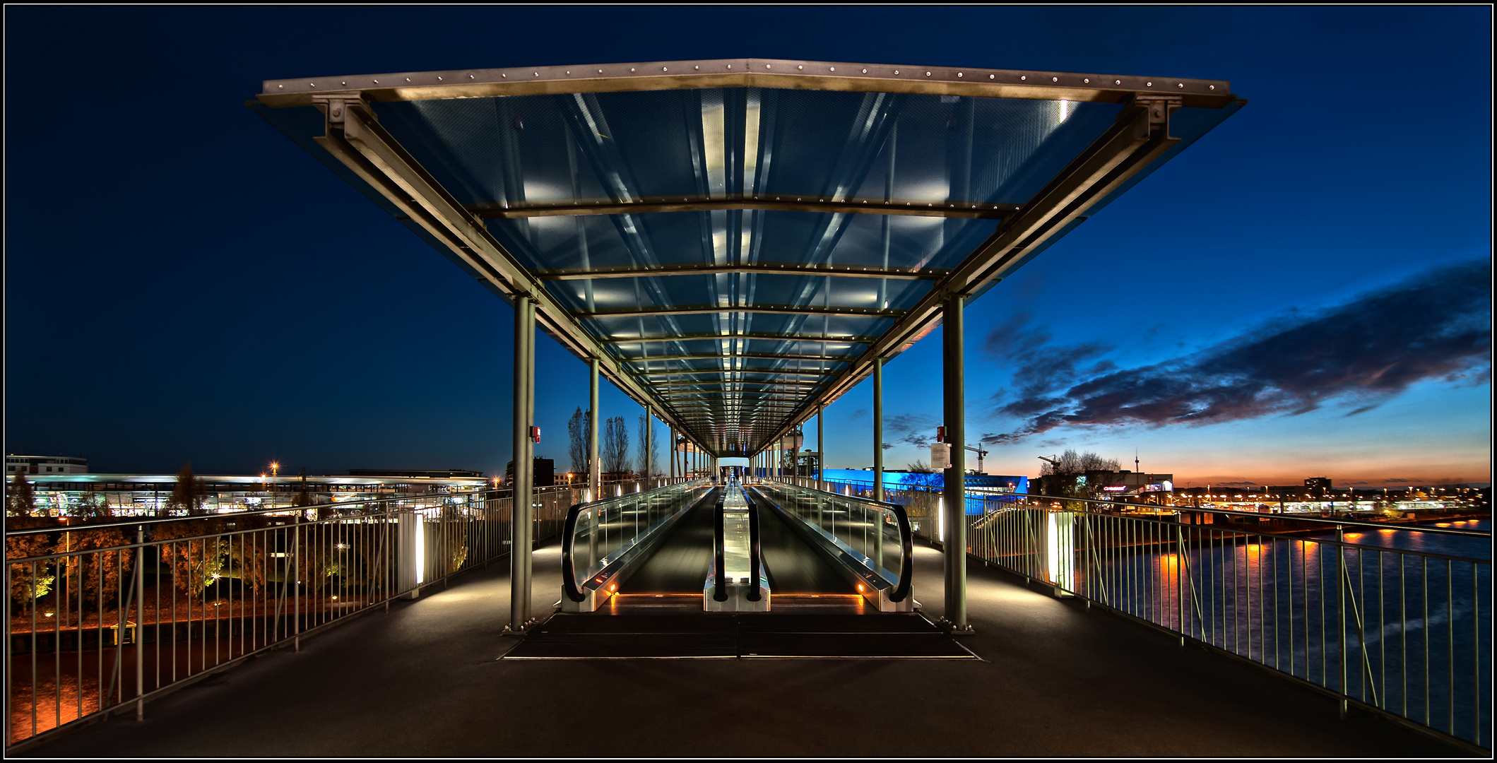 Stadtbrücke in Wolfsburg III