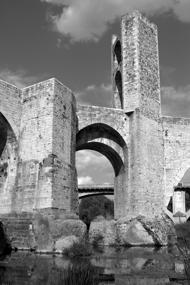 Stadtbrücke von Besalu (Katalonien-Spanien)