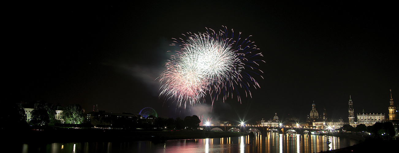 Stadtfest Dresden - Abschlussfeuerwerk 2011