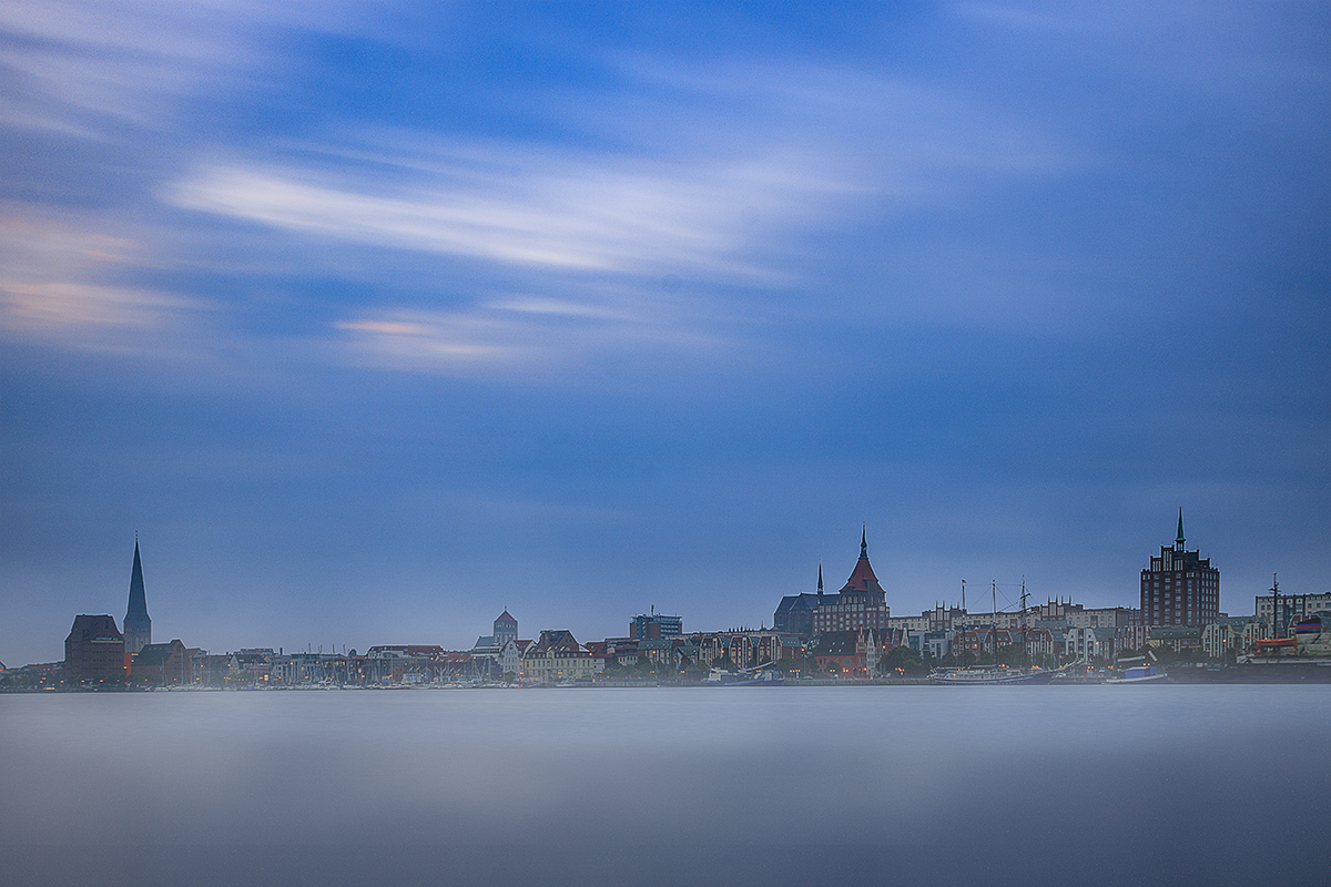 Stadthafen Rostock im Nebel