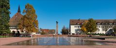 Stadthaus und Venus- Statue