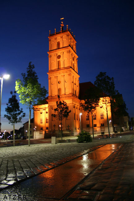 Stadtkirche bei Nacht