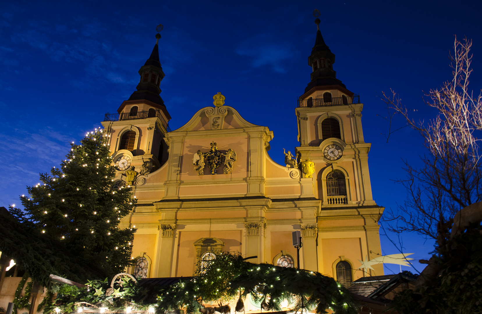Stadtkirche Ludwigsburg in der Weihnachtszeit