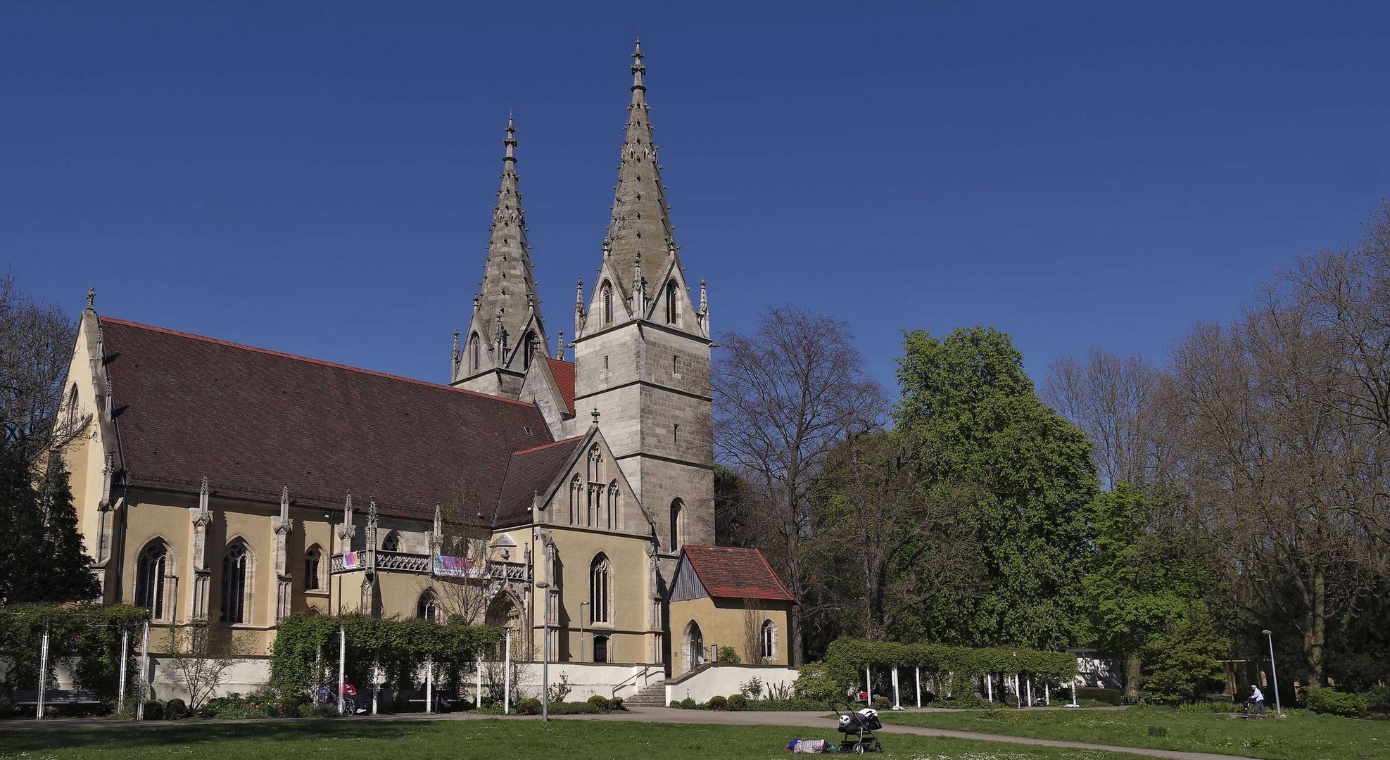 Stadtkirche - Oberhofen-Göppingen