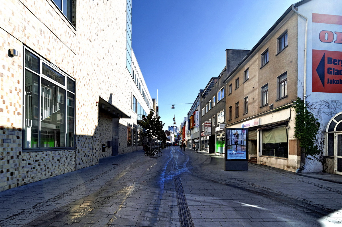 Stadtlandschaft Bergisch Gladbach Hauptstrasse in Color