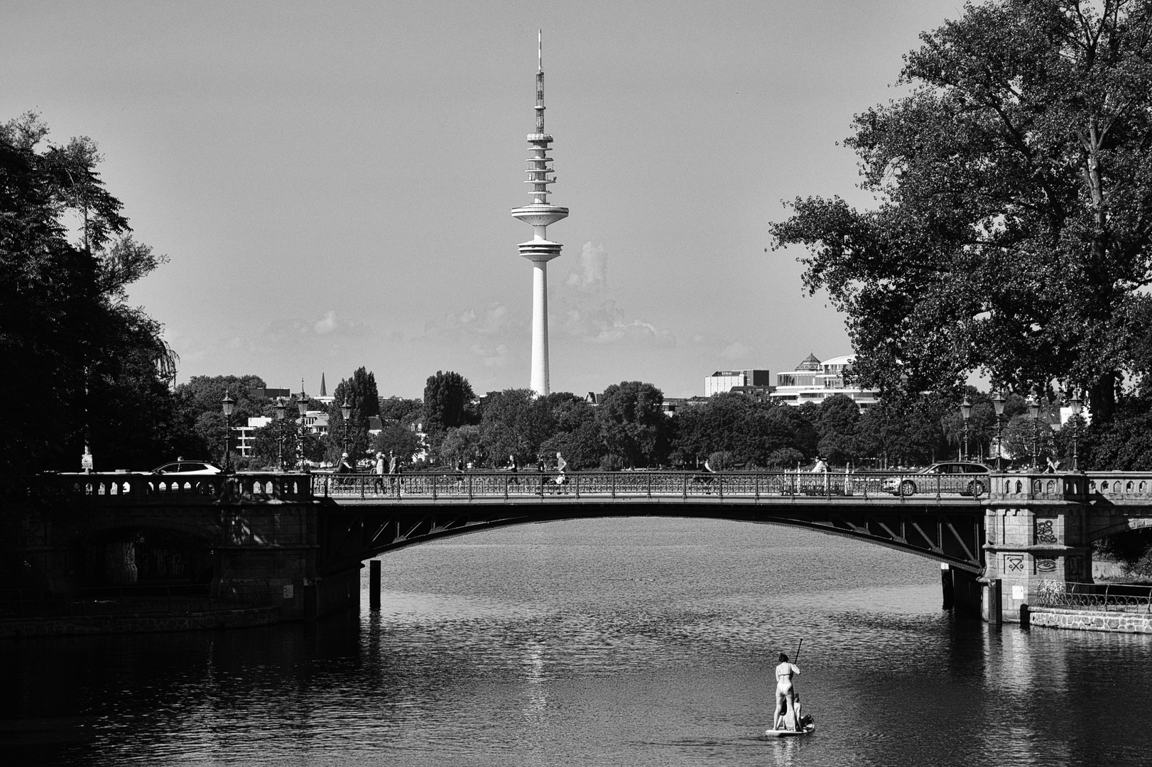 Stadtlandschaft im Sommer