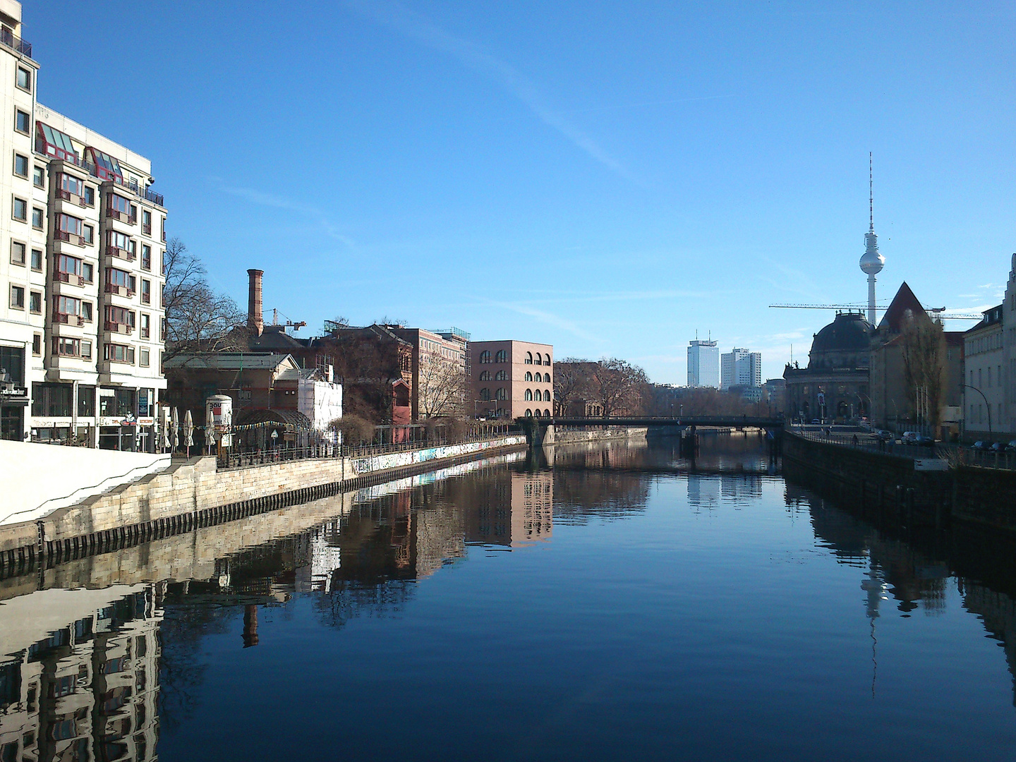 Stadtlandschaft im Spiegel