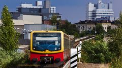 STADTLANDSCHAFT MIT S-BAHN