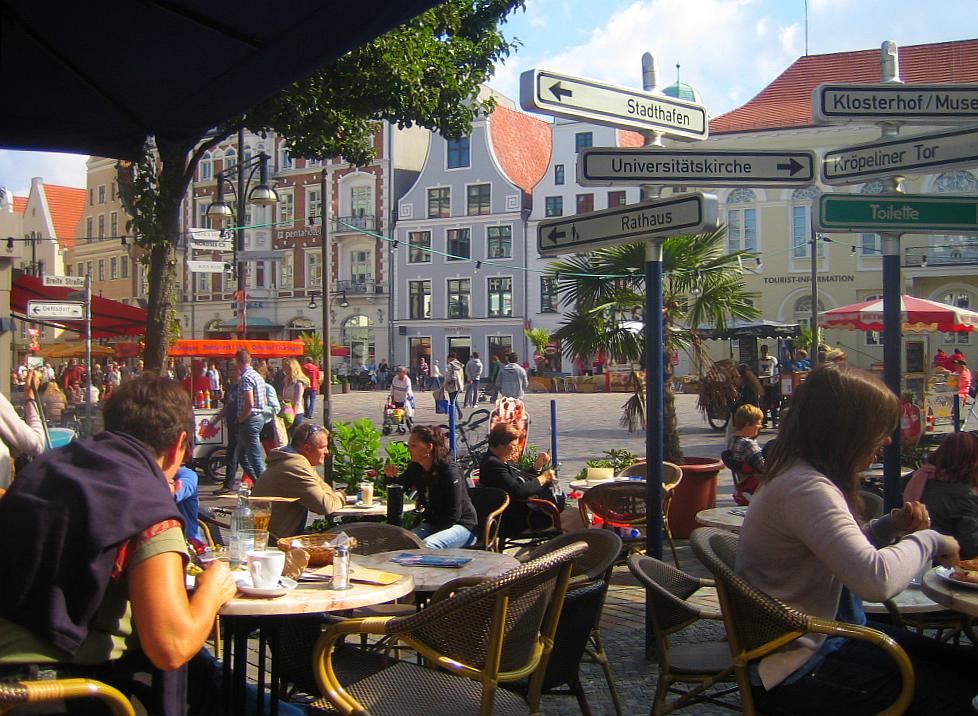 Stadtleben am Strassencafé