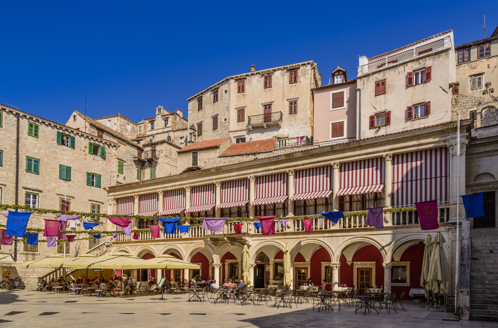 Stadtloggia, Sibenik, Dalmatien, Kroatien