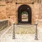 Stadtmauer in Mondavio - mit Durchblick...