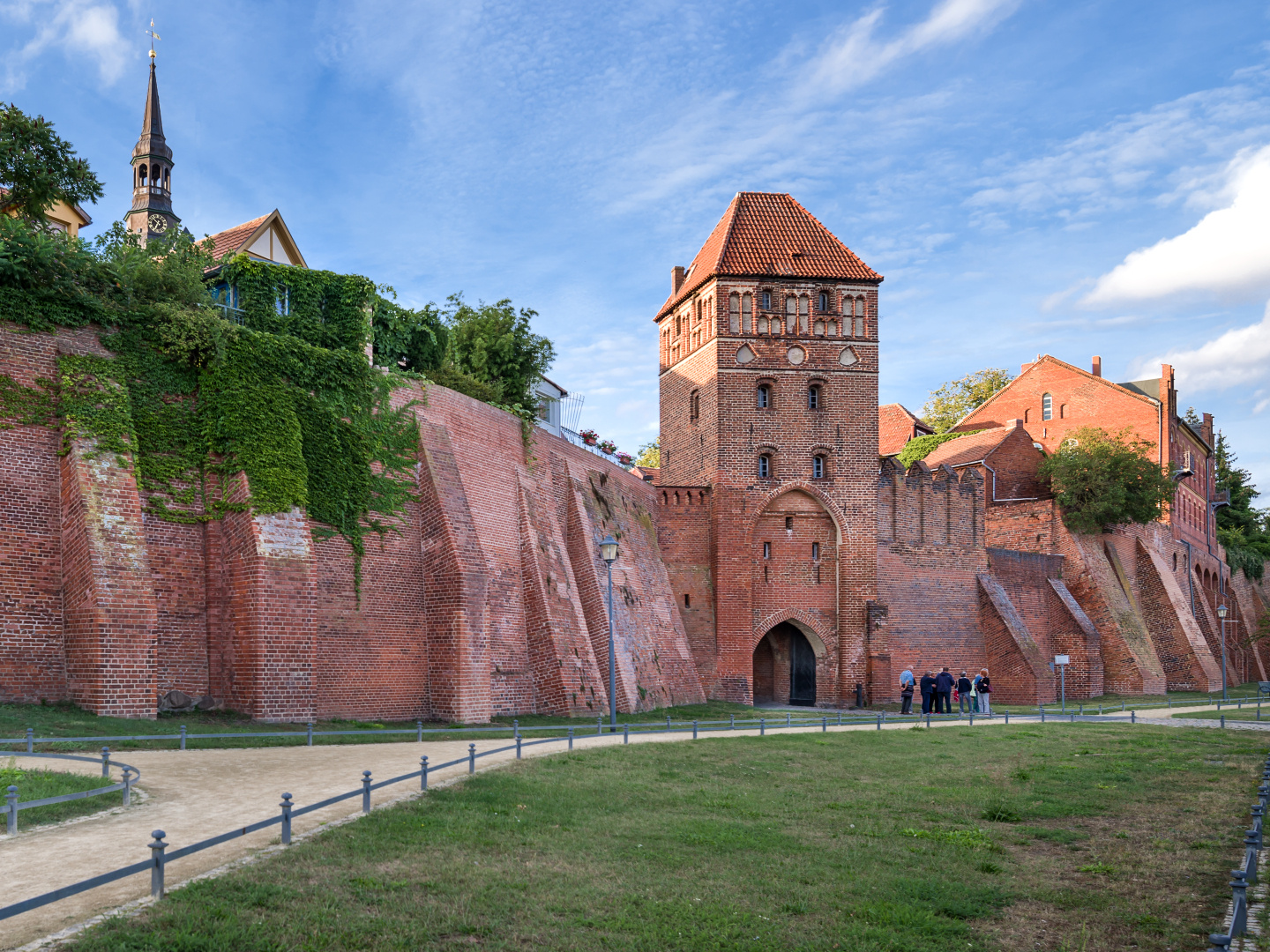 Stadtmauer und Stadttor