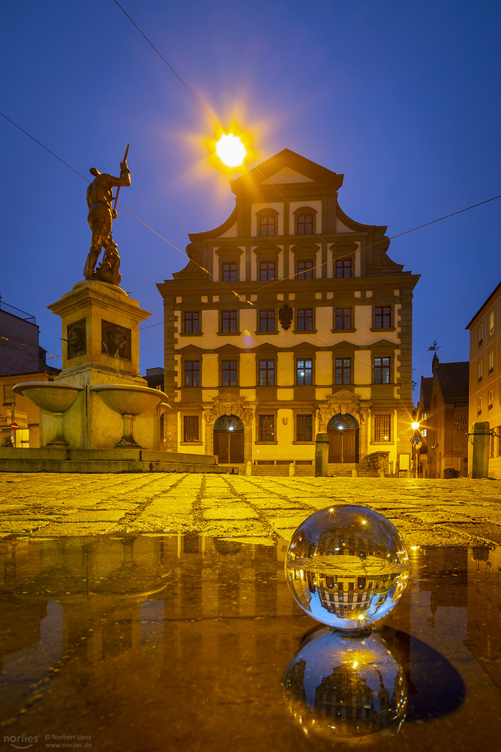 Stadtmetzg mit Glaskugel