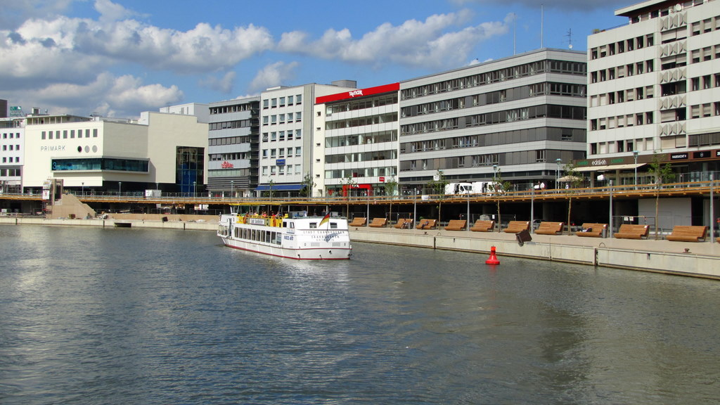 Stadtmitte am Fluss