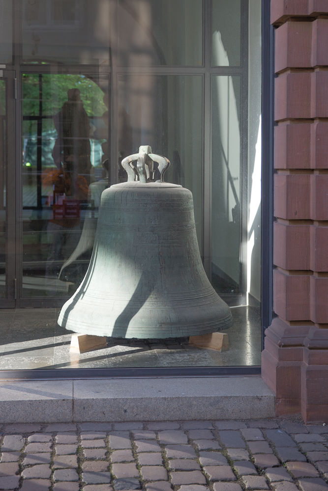 Stadtmuseeum mit Benrather Glocke