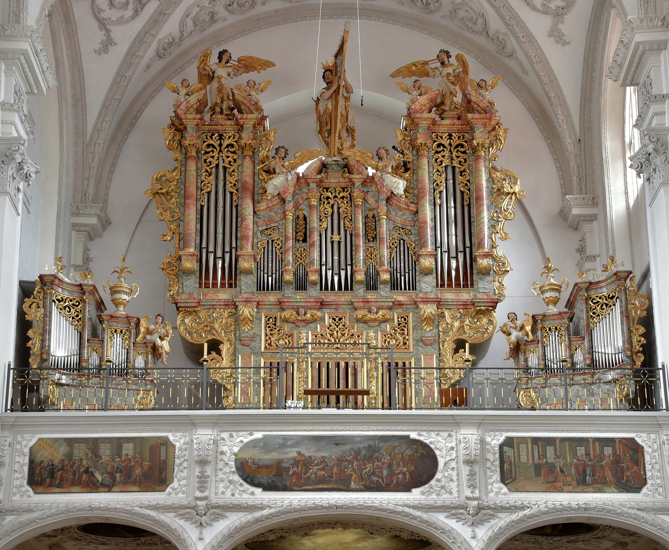 Stadtpfarrkirche Mariä Himmelfahrt Landsberg Orgelprospekt 