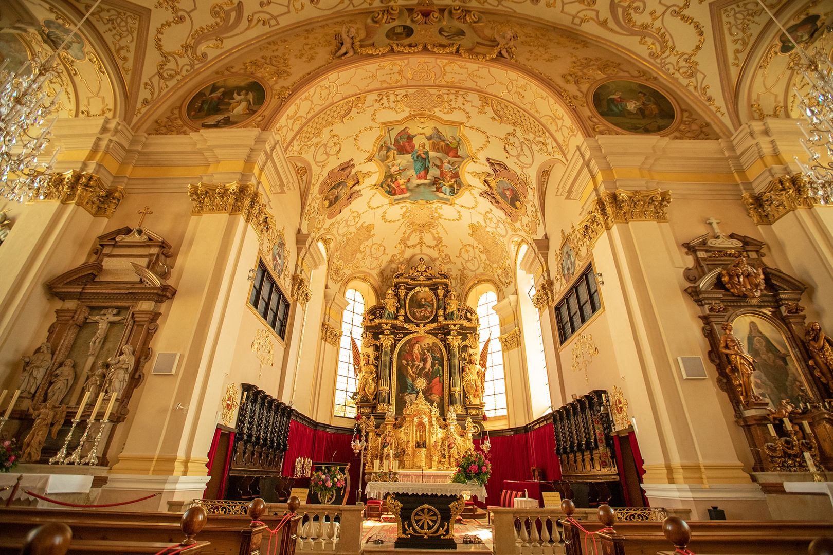 Stadtpfarrkirche Ried im Innkreis Foto & Bild ...