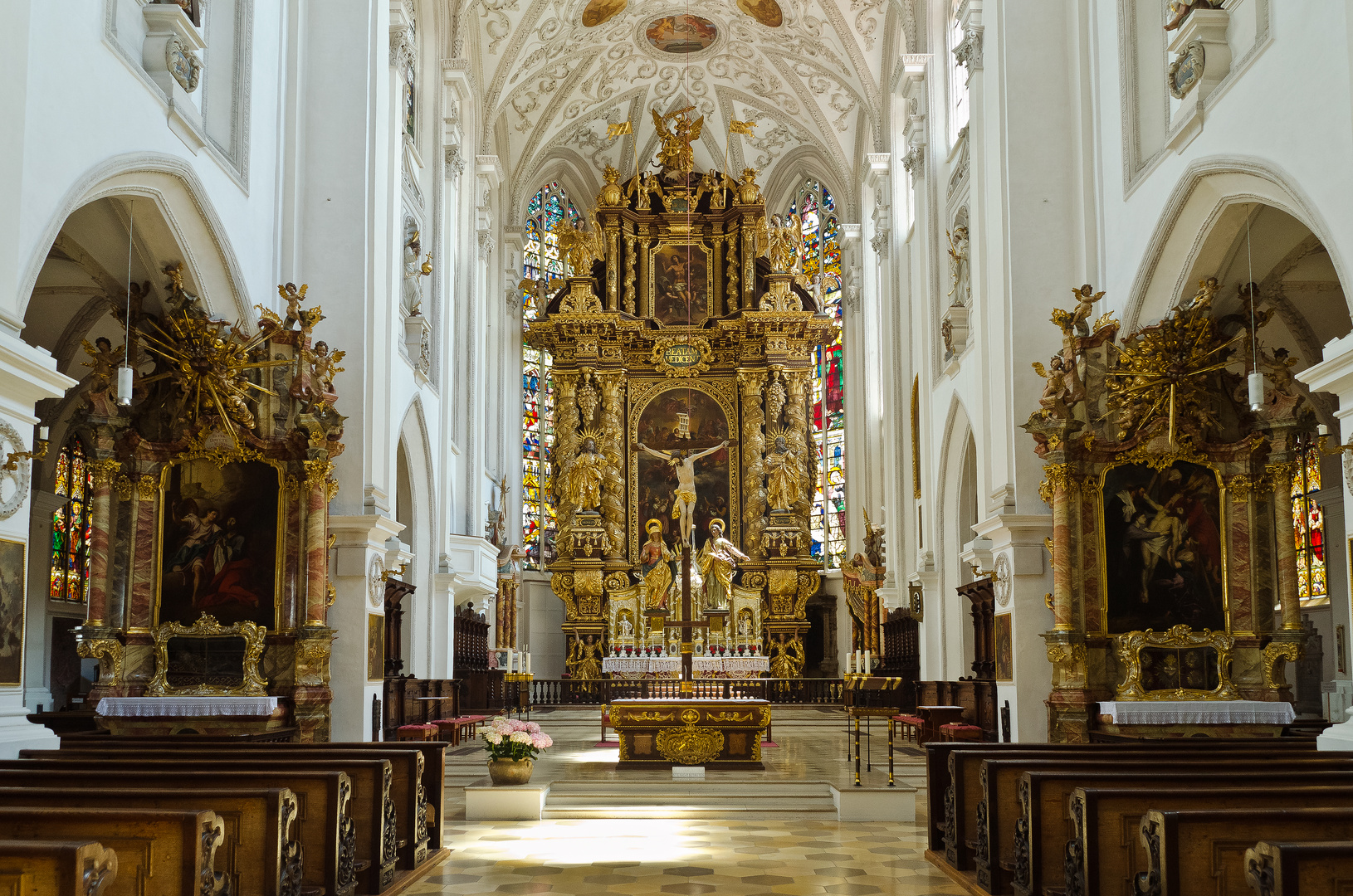 Stadtpfarrkirche St. Mariä Himmelfahrt - Landsberg am Lech (2)