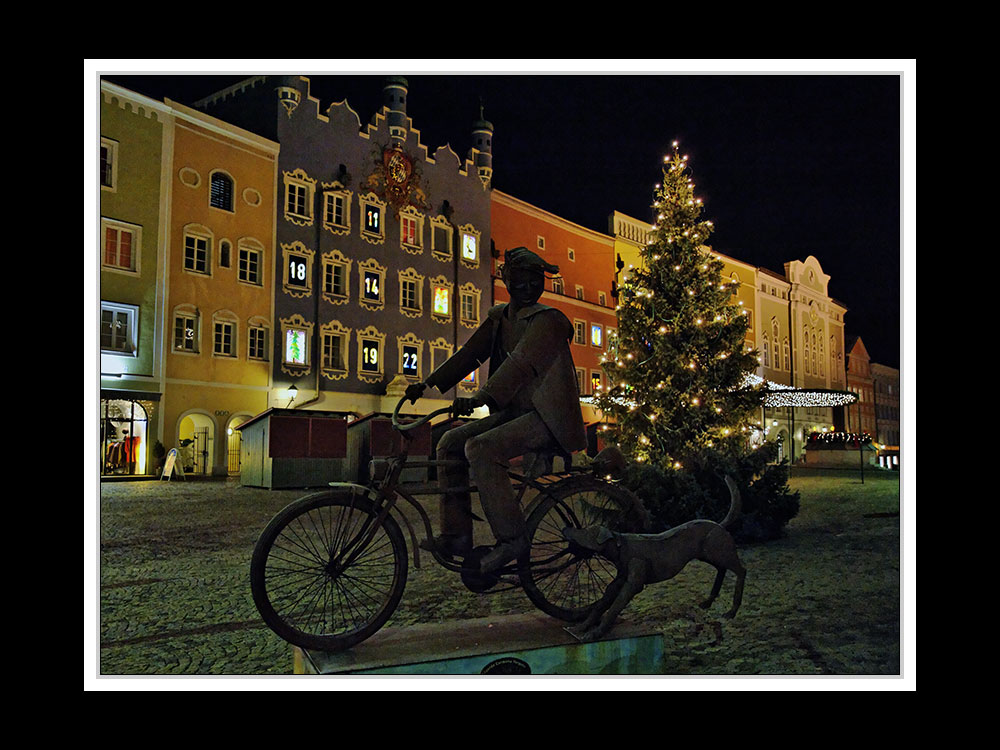 Stadtplatz mit "Radfahrer"