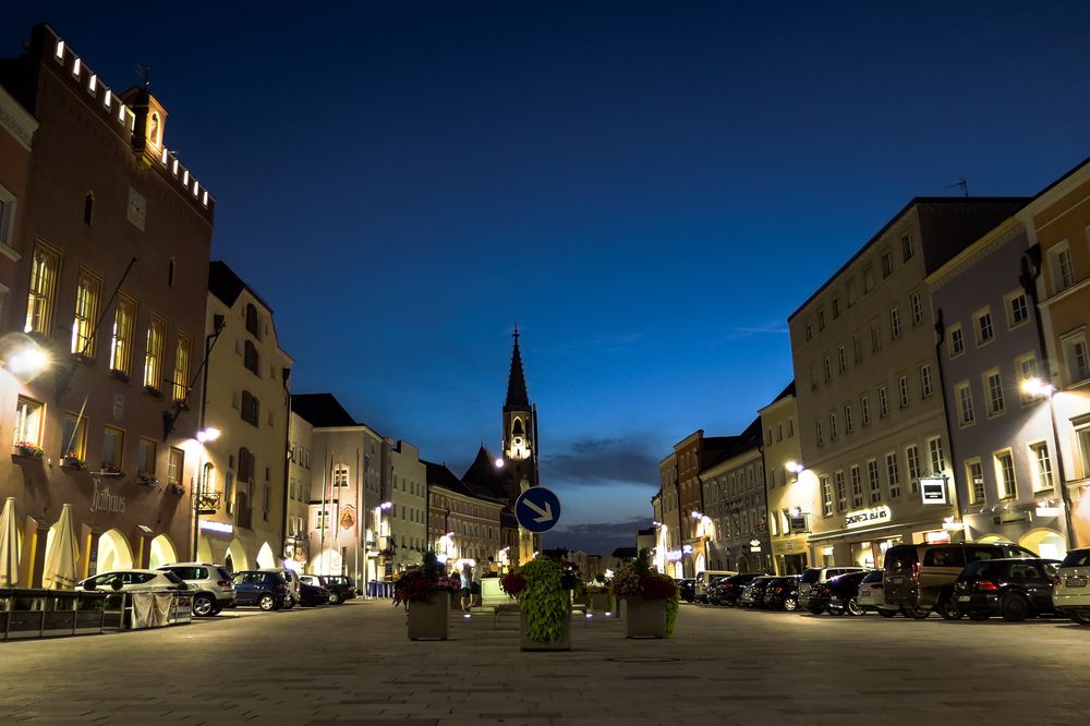 Stadtplatz Neuötting HDR Foto & Bild city, night, street Bilder auf