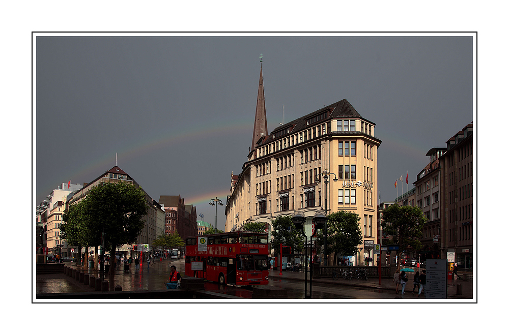 Stadtrundfahrt zum Regenbogen