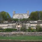 Stadtschloss mit Springbrunnen