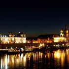 Stadtsilhouette von Dresden in der Dämmerung